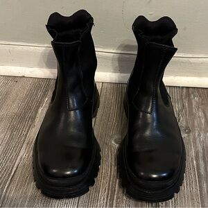 🖤 Prada Men’s Leather Chelsea Boots – Black – Size 6.5